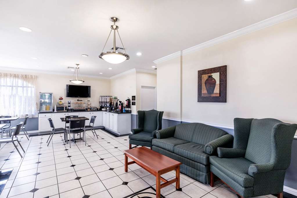 Motel 6 Tyler Dalaman gambar